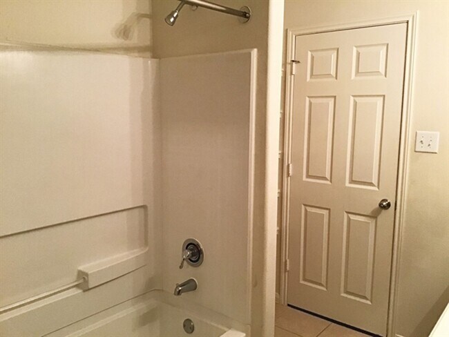 Building Photo - 10237 Tate Ct