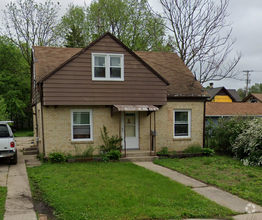 Building Photo - 3 Bedroom House