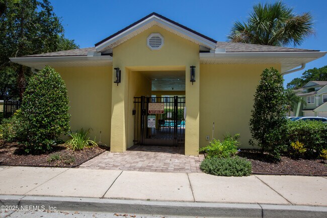 Building Photo - 13785 Herons Landing Way