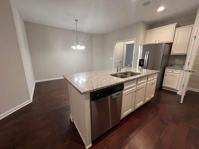 Building Photo - 3177 Mayflower Ln