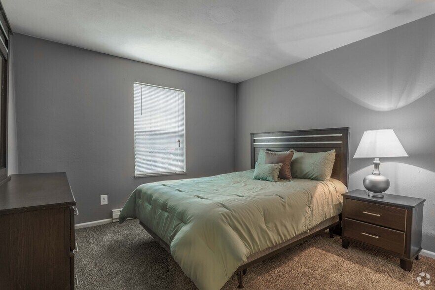 THE BRICKS AT 6888 6888 Brandt Pike Huber Heights OH 45424