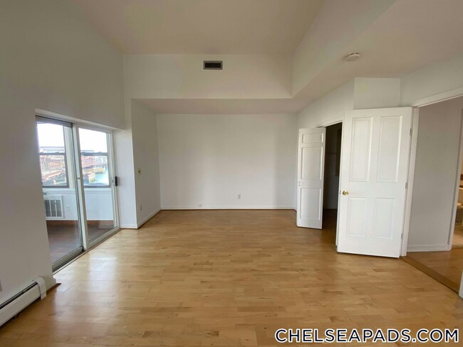 Building Photo - 37 Winnisimmet St