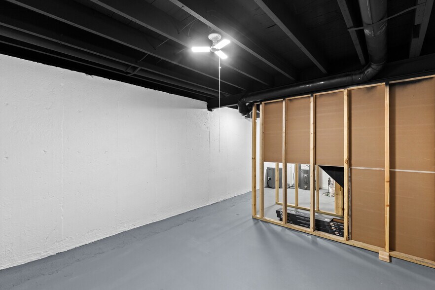 Building Photo - 1411 Caulks Hill Rd
