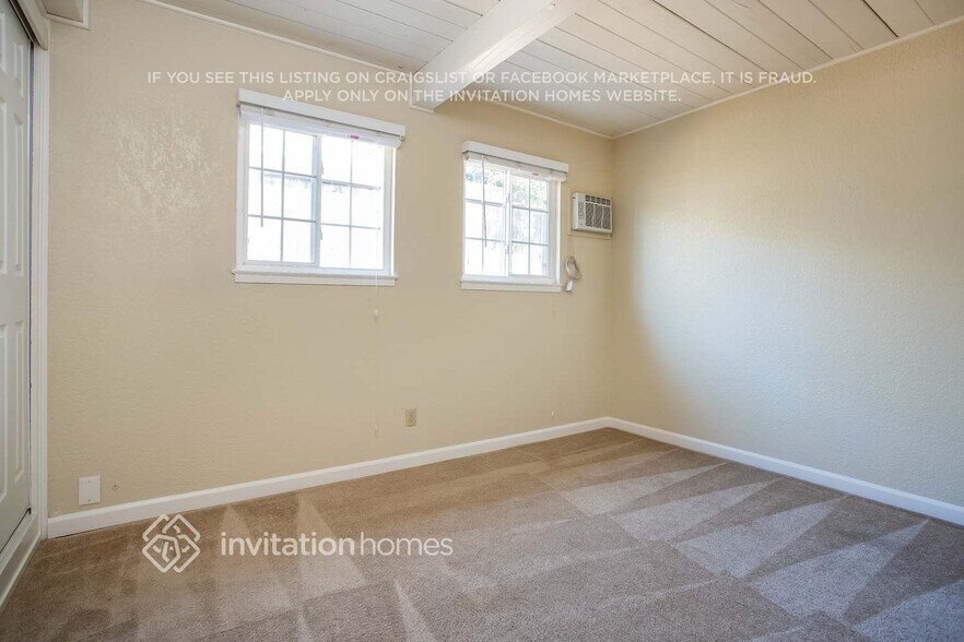 Building Photo - 2816 Glenside Dr