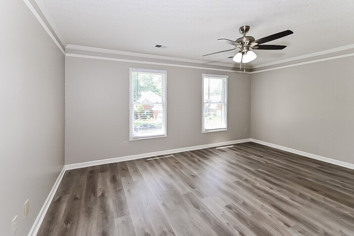 Building Photo - 9008 Country Leaf Cove