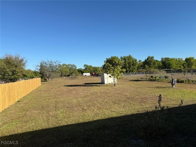 Building Photo - 3761 39th Ave NE