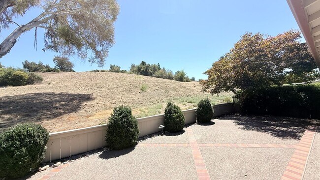 Building Photo - 750 N Paradise Valley Ct