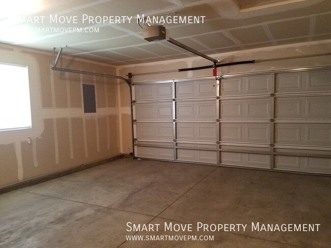 Building Photo - 11243 W Stallion Ln