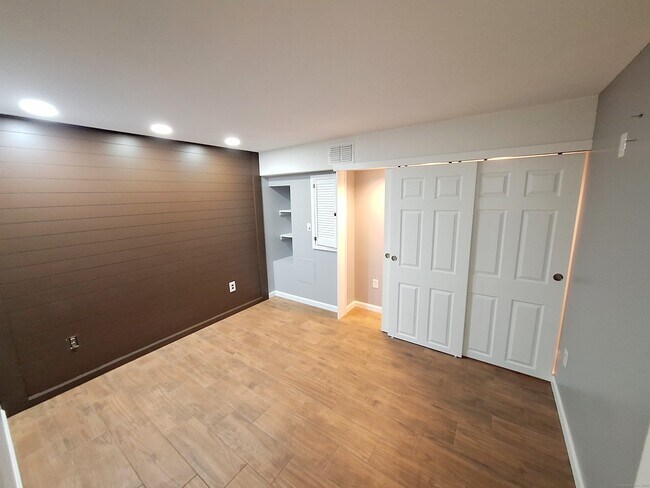 Building Photo - 238 Skyview Dr