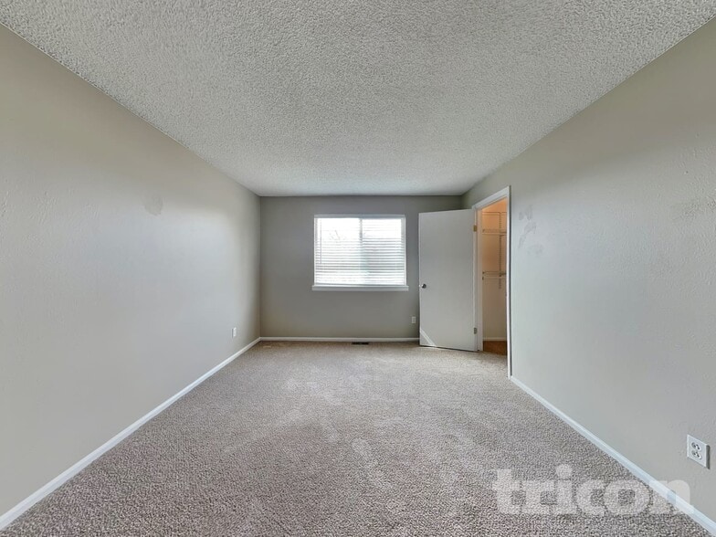 Building Photo - 18160 E Asbury Dr