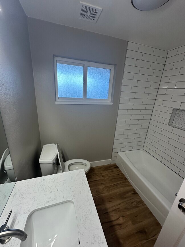 Building Photo - BEREA PROPERTY ( PRIVATE)