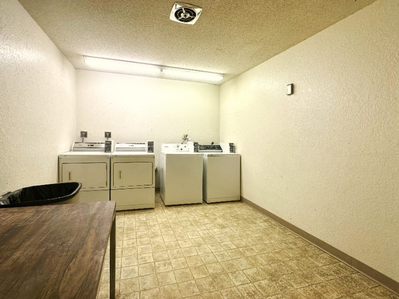 Building Photo - 303 S Grant St