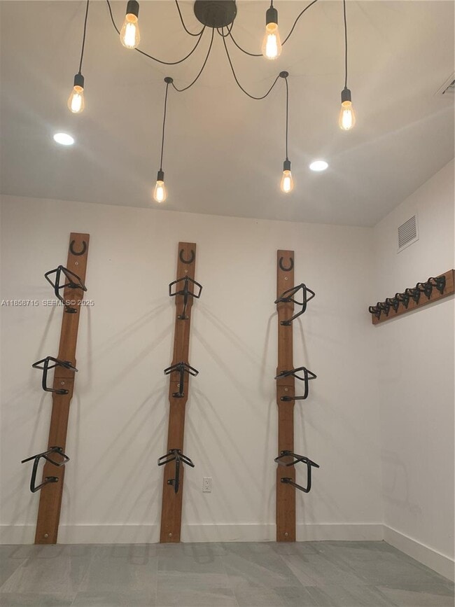 Building Photo - 14561 Tangerine Dr