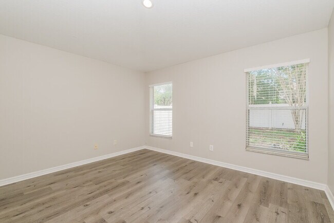 Building Photo - 7602 Citrus Blossom Dr