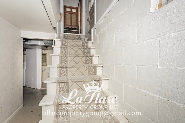 Building Photo - 3730 Wyckliffe Pkwy