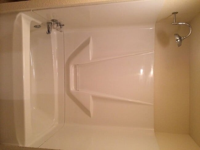 Building Photo - 464 Poplar St