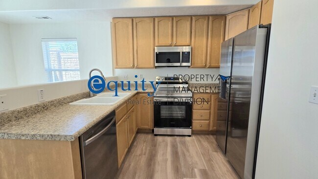 Building Photo - Newly Updated!