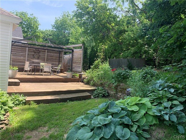 Building Photo - 327 Tennyson Ave