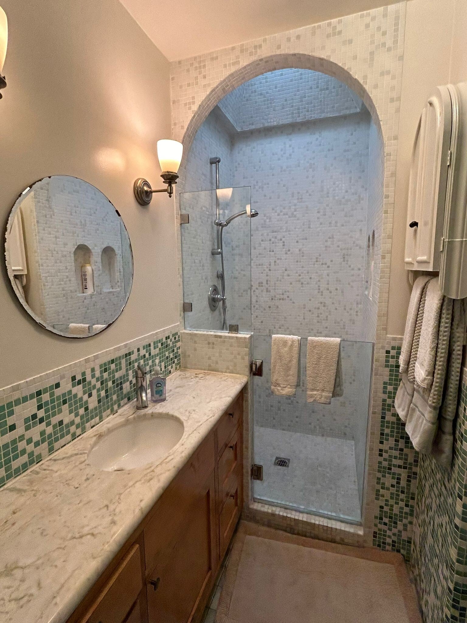 Building Photo - 212 3rd Ave