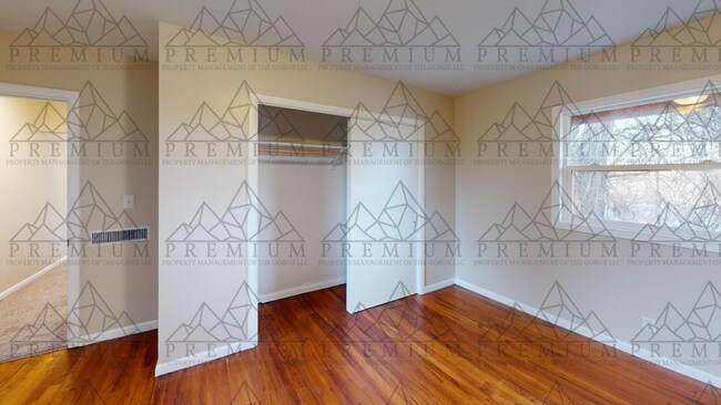 Building Photo - Cozy 2 bedroom 1 bath updated home!