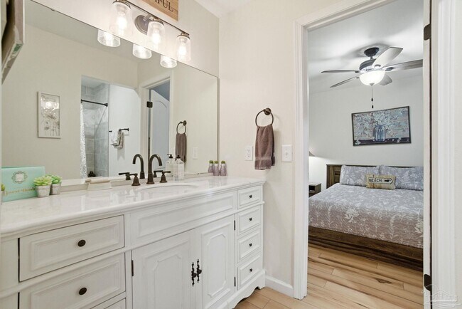 Building Photo - 4822 Huron Dr