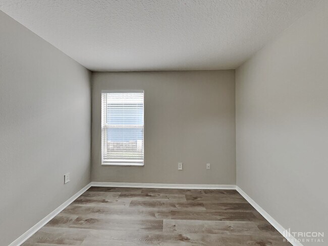 Building Photo - 14232 Colonial Lakes Dr