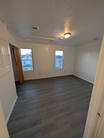 Bedroom - 1508 Woodmont Ave