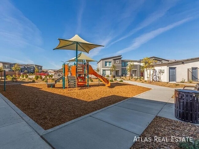 Building Photo - 4452 Sapphire Moon Ave