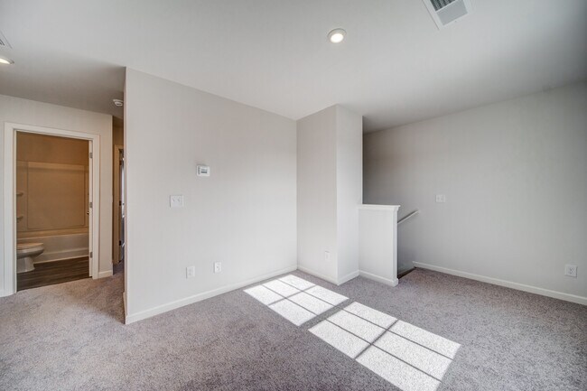 Building Photo - 300 Coverly Ct