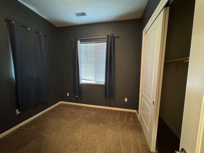 Building Photo - 4 Bedroom, 3 car garage- Foothills at Wingfield Springs. Pets welcome!