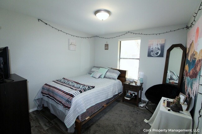 Building Photo - 1301 Del Norte Dr