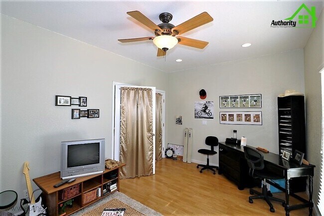 Building Photo - 14270 Quail Springs Rd