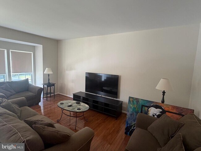 Building Photo - 101 Colts Neck Dr