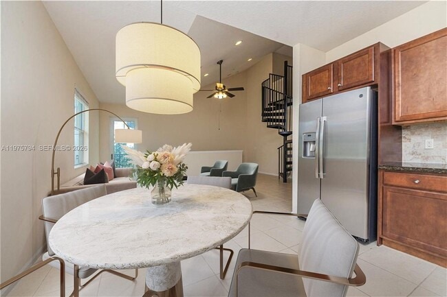 Building Photo - 8140 Cascada Isles Dr