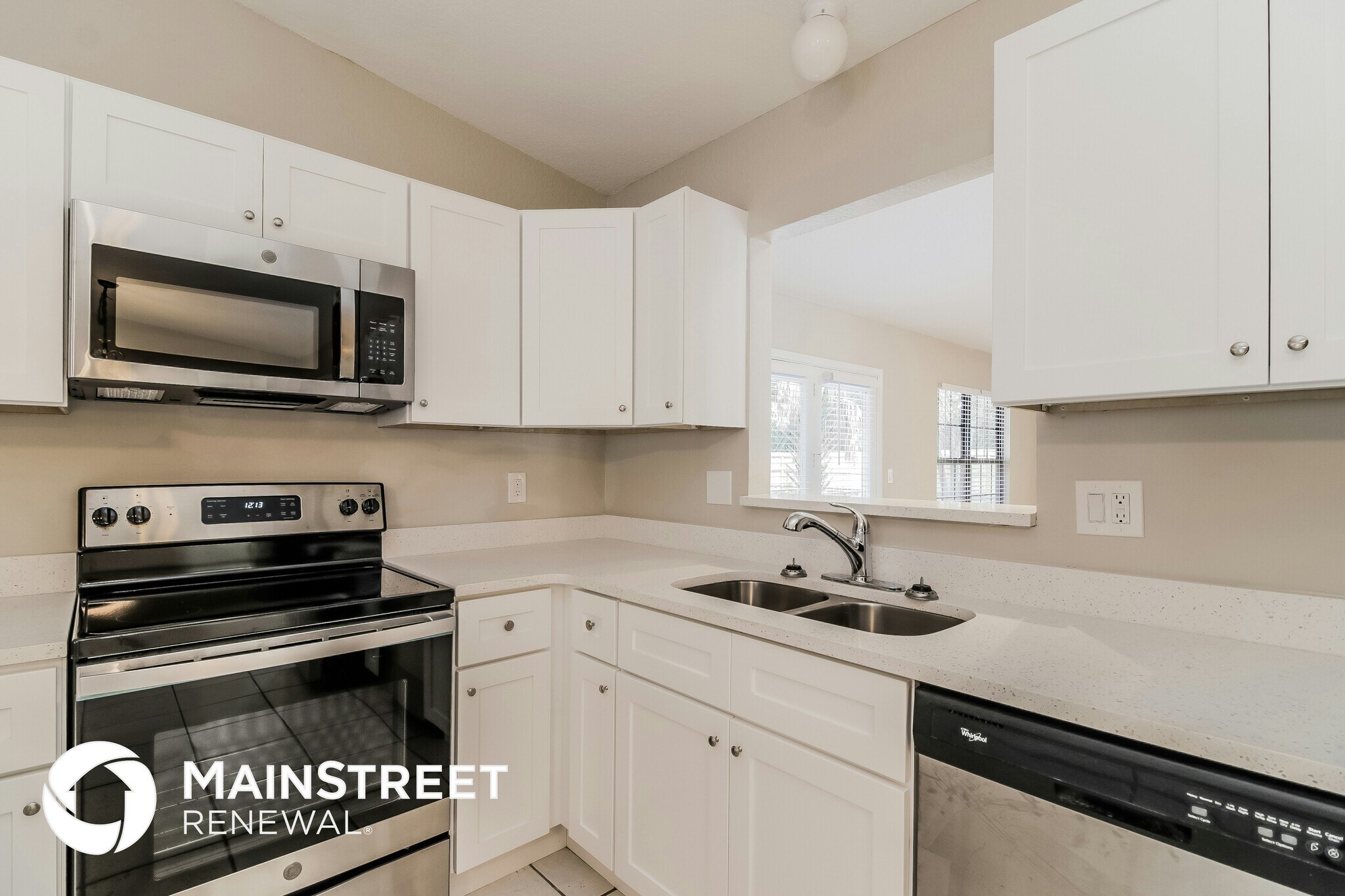 Building Photo - 136 E Grace St