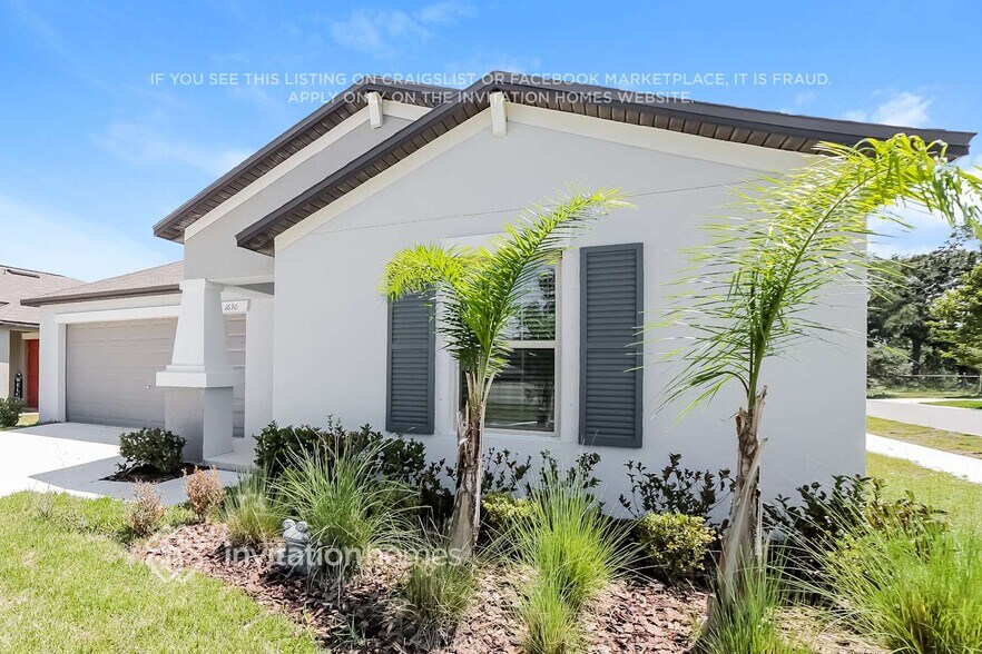 Building Photo - 1630 Blue Rose Dr