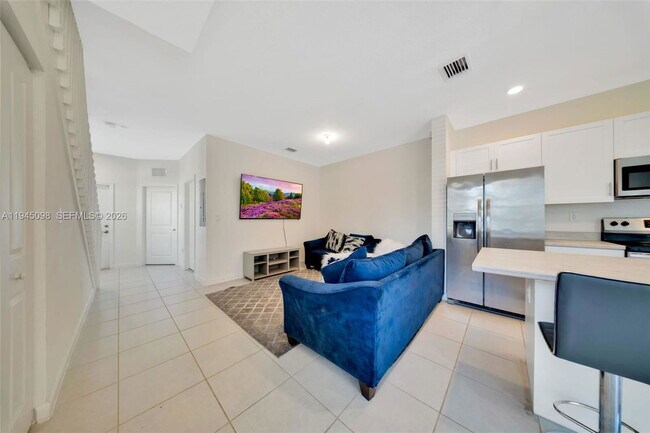 Building Photo - 2699 SE 19th St