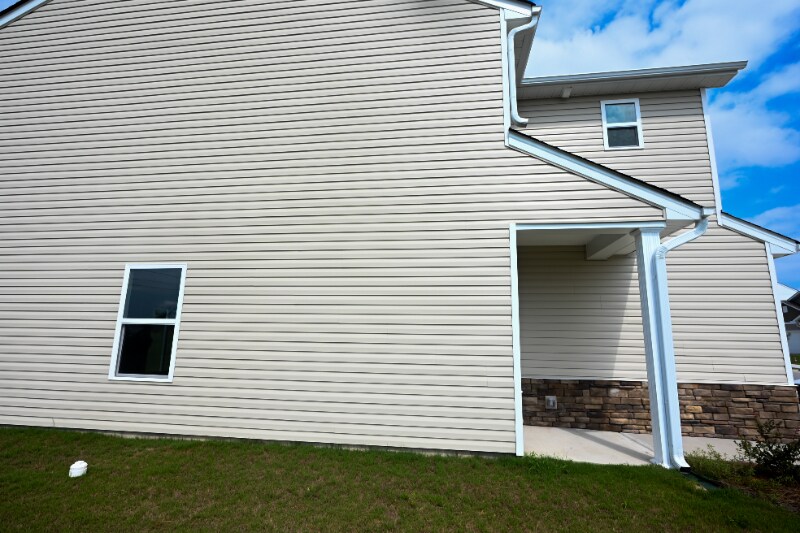 Building Photo - 1031 Peaceful Fawn Dr