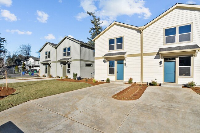 Building Photo - New Build 3 Bed, 1.5 Bath Rental Home in Centennial neighborhood!
