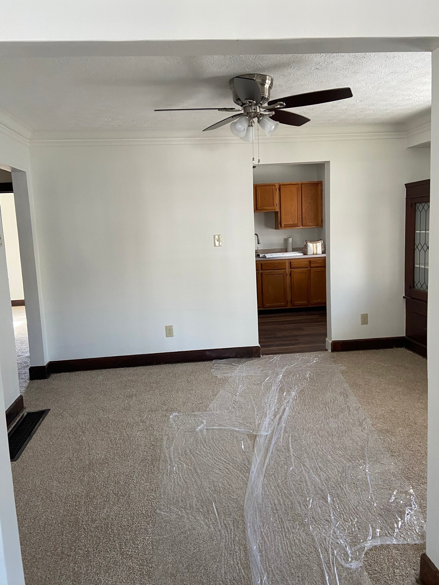 Building Photo - 4127 Clybourne Ave