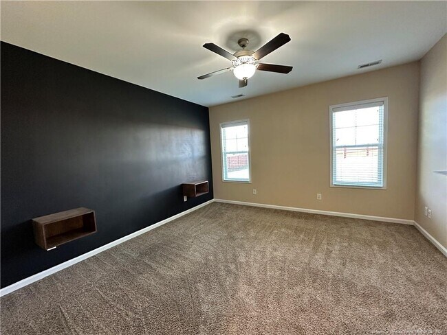 Building Photo - 2040 Stonewash Dr