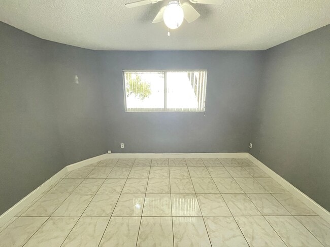 Building Photo - 3401 NW 44th St