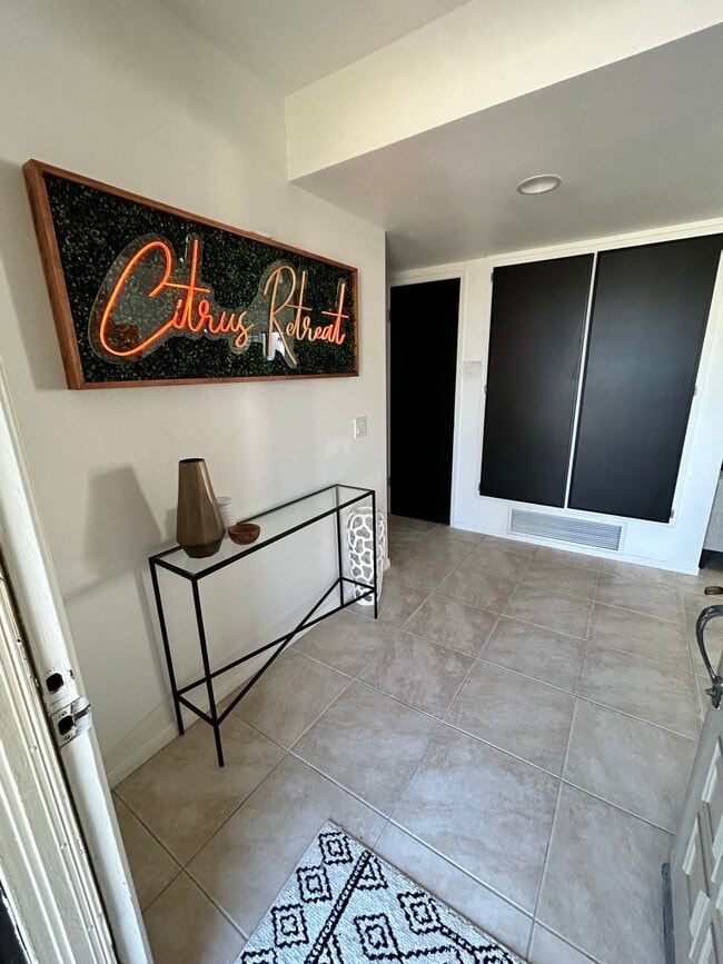 Entry Way - 72751 Citrus Ct