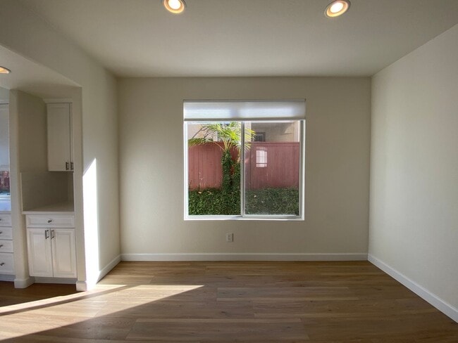 Building Photo - Gorgeous 4 Bedroom Carlsbad Home With A Stunning View and Solar!