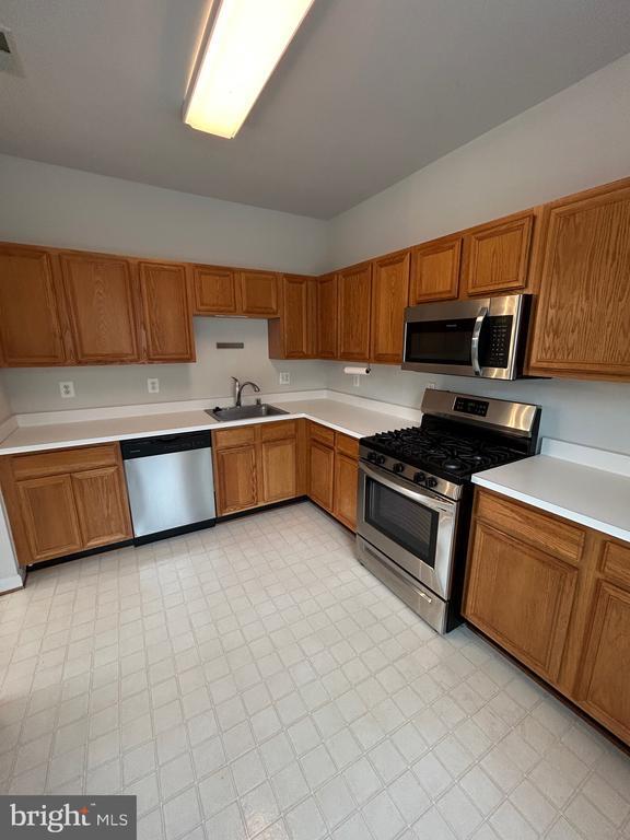 Building Photo - 46614 Drysdale Terrace