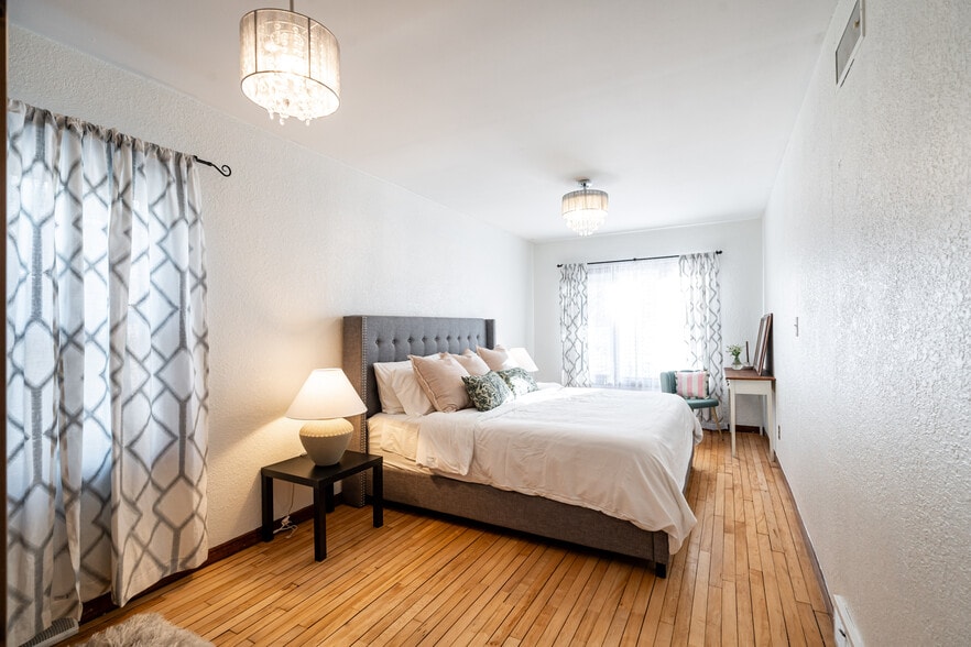 Building Photo - 535 W Montclaire Ave