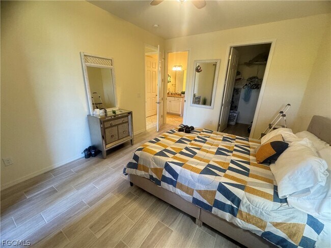 Building Photo - 11908 Izarra Way