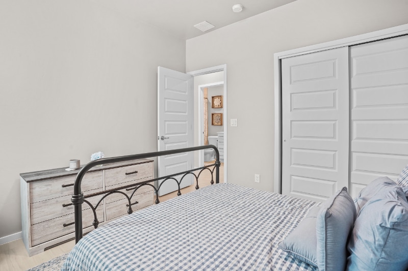 Building Photo - 12612 Dorchester Ave