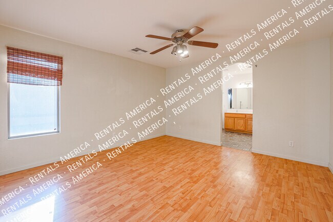 Building Photo - 1104 S 238th Dr