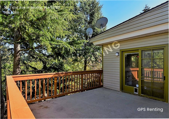 Building Photo - Urban oasis 3 bed updated 1939 Cape Cod home
